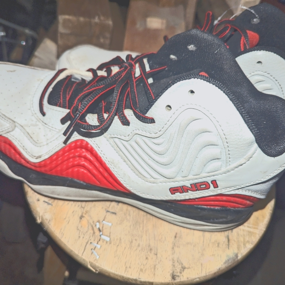 AND1 MEN'S SNEAKERS